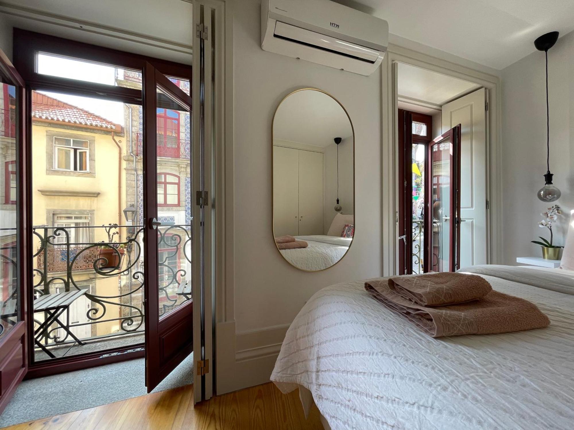 Historic Porto Balcony Hideaway - Taipas House 60 Apartment ภายนอก รูปภาพ